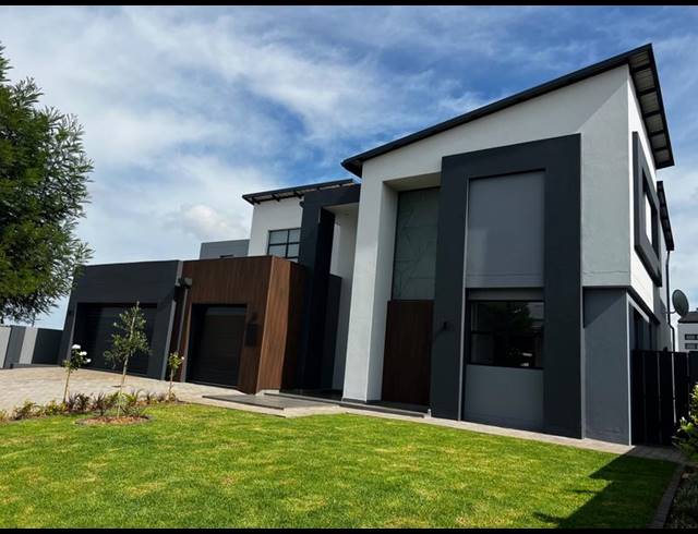 5 BEDROOM HOUSE FOR SALE IN MIDSTREAM HEIGHTS